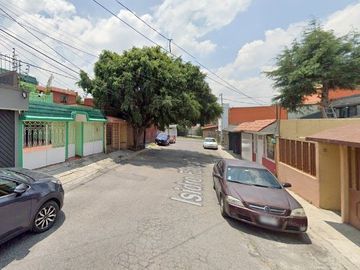 CASA EN RECUPERACION BANCARIA UBICADA EN ISIDRO FABELA 9, COLONIA CUMBRIA, CUATITLAN IZCALLI, ESTADO DE MEXICO, C.P. 54740.