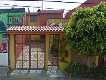 CASA EN RECUPERACION BANCARIA UBICADA EN ISIDRO FABELA 9, COLONIA CUMBRIA, CUATITLAN IZCALLI, ESTADO DE MEXICO, C.P. 54740.
