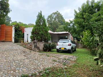 CASA/QUINTA DE 2.219 MTS2 EN SANTA MARTA VIA A MINCA.