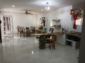 CASA/QUINTA DE 2.219 MTS2 EN SANTA MARTA VIA A MINCA.