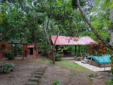 CASA/QUINTA DE 2.219 MTS2 EN SANTA MARTA VIA A MINCA.