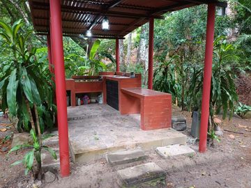 CASA/QUINTA DE 2.219 MTS2 EN SANTA MARTA VIA A MINCA.