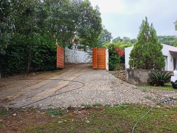 CASA/QUINTA DE 2.219 MTS2 EN SANTA MARTA VIA A MINCA.