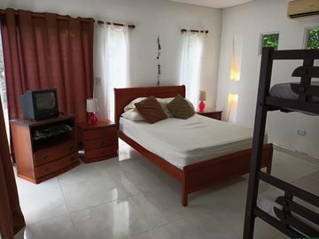 CASA/QUINTA DE 2.219 MTS2 EN SANTA MARTA VIA A MINCA.