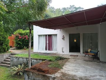 CASA/QUINTA DE 2.219 MTS2 EN SANTA MARTA VIA A MINCA.