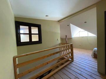 Casa con amplio terreno en venta en Loja