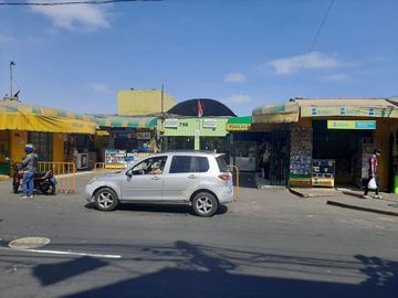 Vendo Inmueble Urbano a precio de remate en Pasaje Junìn - Surquillo a media cuadra del Mercado No 2 de Surquillo