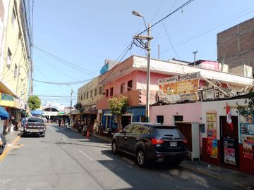 Vendo Inmueble Urbano a precio de remate en Pasaje Junìn - Surquillo a media cuadra del Mercado No 2 de Surquillo