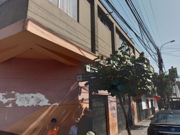 Vendo Inmueble Urbano a precio de remate en Pasaje Junìn - Surquillo a media cuadra del Mercado No 2 de Surquillo