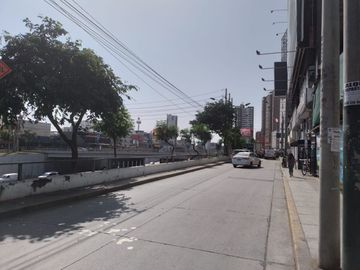 Vendo Inmueble Urbano a precio de remate en Pasaje Junìn - Surquillo a media cuadra del Mercado No 2 de Surquillo