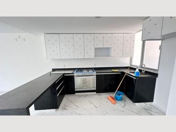 CASA EN VENTA EN COTO NOUVE