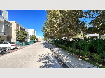 CASA EN VENTA EN COTO NOUVE