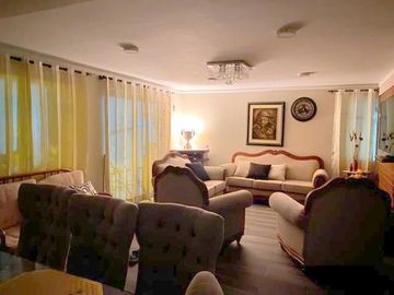 Bonito departamento en venta con 110m2C en los Multifamiliares El Jardín – Cuenca