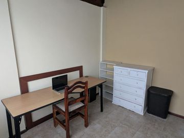 CASA DE VENTA 3 DORMITORIOS ARMENIA 2. VALLE DE LOS CHILLOS