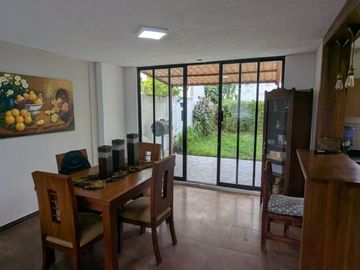 CASA DE VENTA 3 DORMITORIOS ARMENIA 2. VALLE DE LOS CHILLOS