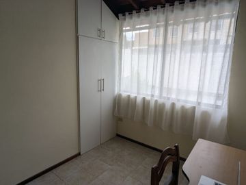 CASA DE VENTA 3 DORMITORIOS ARMENIA 2. VALLE DE LOS CHILLOS
