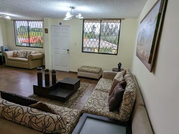 CASA DE VENTA 3 DORMITORIOS ARMENIA 2. VALLE DE LOS CHILLOS