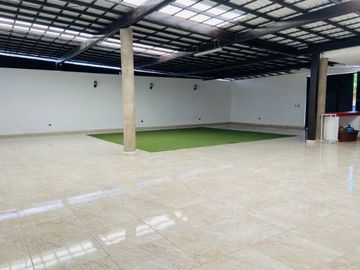 *SALÓN DE EVENTOS EN VENTA EN LA NEGRETA CORREGIDORA*