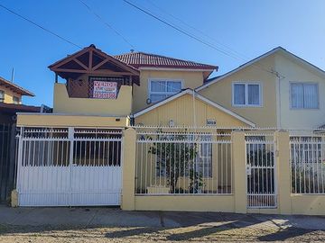 Casa en venta Sindempart 8D 3B Coquimbo