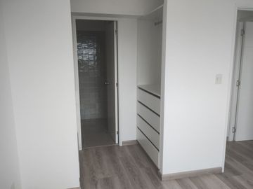 MIRAFLORES DEPARTAMENTO ESTRENO