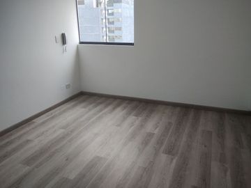 MIRAFLORES DEPARTAMENTO ESTRENO