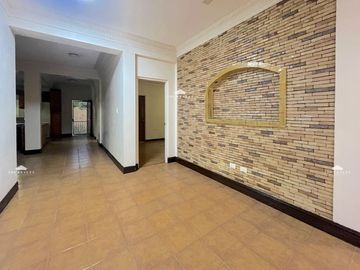 9BR House for Sale in Hillsborough, Muntinlupa City