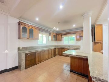9BR House for Sale in Hillsborough, Muntinlupa City