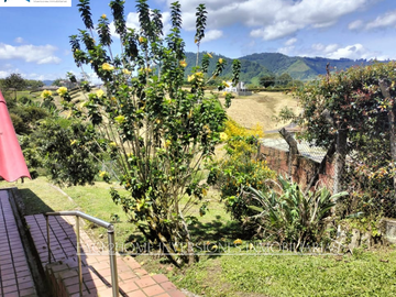 EN VENTA CONFORTABLE CASA DE CAMPO SANTA ROSA DE CABAL SECTOR LEMBO