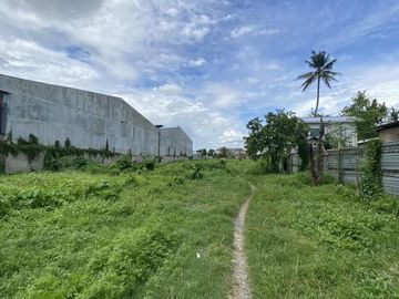 FOR SALE 3 STOREY SHOPHOUSE IN MINGLANILLA CEBU GOOD FOR BUSINESS
