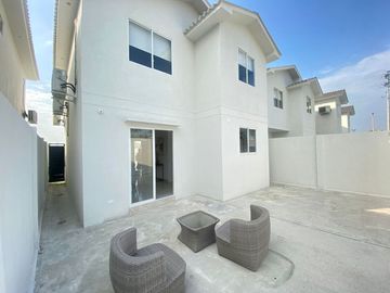 Venta de casa dos plantas  modelo CAMELIA en MANANTIAL de Casalaguna- vial 1 - Cerca Rioc. Dorado