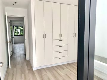 FLAT EN PRIMER PISO DE ESTRENO EN MIRAFLORES