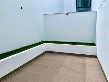 FLAT EN PRIMER PISO DE ESTRENO EN MIRAFLORES