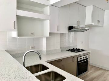FLAT EN PRIMER PISO DE ESTRENO EN MIRAFLORES