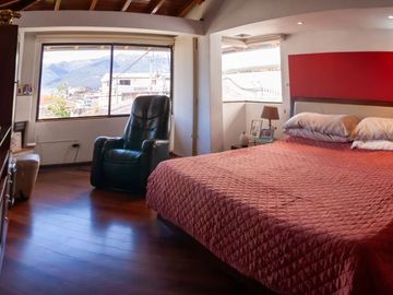Vendo propiedad independiente en Monte Serrin