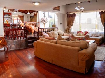 Vendo propiedad independiente en Monte Serrin