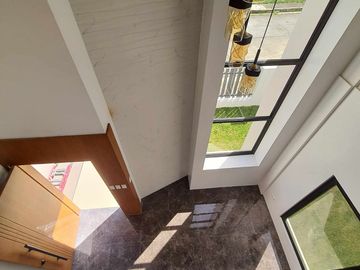 ️14.5M House with 2 car garage near Twin Lakes Tagaytay