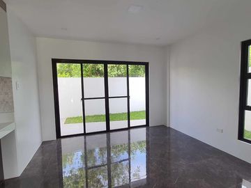 ️14.5M House with 2 car garage near Twin Lakes Tagaytay
