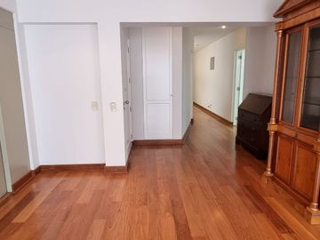 AMPLIO FLAT 258M2 EN CHACARILLA SURCO