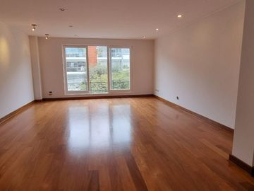 AMPLIO FLAT 258M2 EN CHACARILLA SURCO