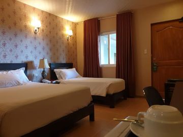 Hotel in Tagaytay for Sale