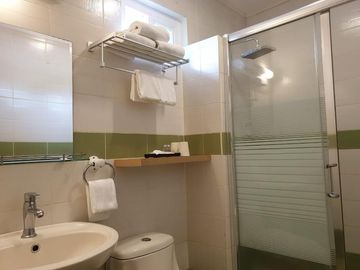 Hotel in Tagaytay for Sale