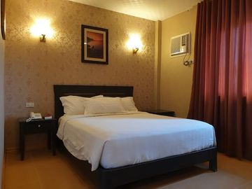 Hotel in Tagaytay for Sale