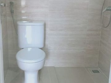Rumah baru lokasi bagus di Cinere Estate