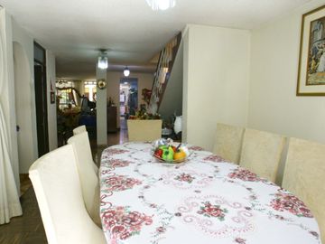 🏡 ¡VENDO CASA DE 3 DORMITORIOS + TERRAZA EN SAN MARTÍN DE PORRES! 🌟