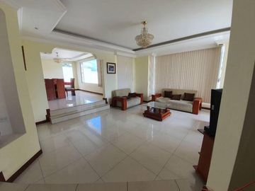 Para Inversión Venta Casa Los Chillos Urb. La Colina Frente U. ESPE. Ganga $295.000
