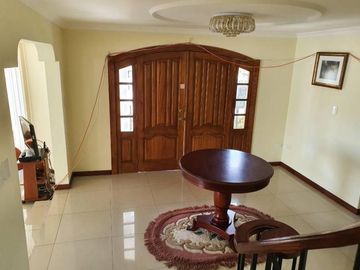 Para Inversión Venta Casa Los Chillos Urb. La Colina Frente U. ESPE. Ganga $295.000