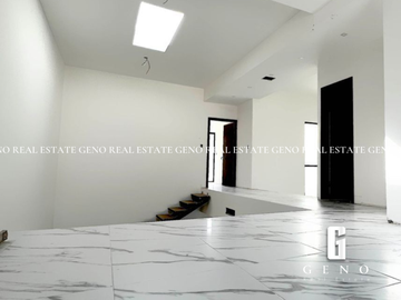 CASA EN VENTA EN VALLE ESCONDIDO CON RECAMARA EN PLANTA BAJA