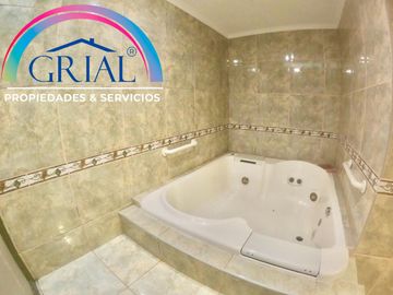 ¡Oportunidad! Casa Amplia en Jardín del Este, La Florida