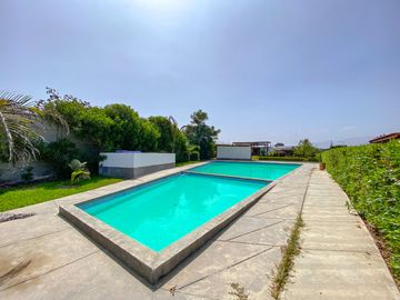 Hermosa Casa De Campo Amoblado  En Condominio Las Gardenias Cerca A La Playa De Asia