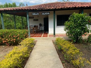 CASA CAMPESTRE EN VENTA